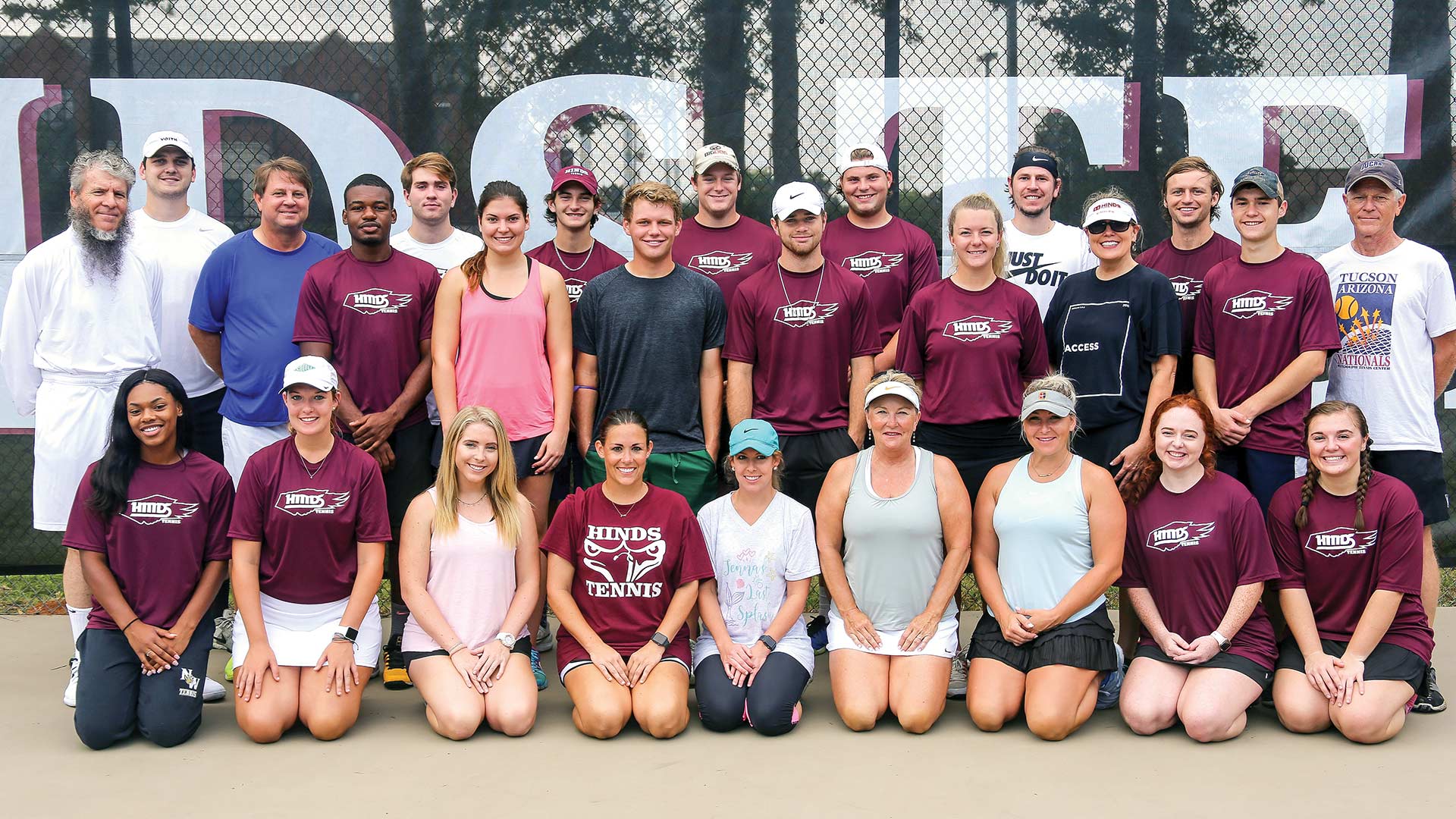 Group photo of tennis alumni